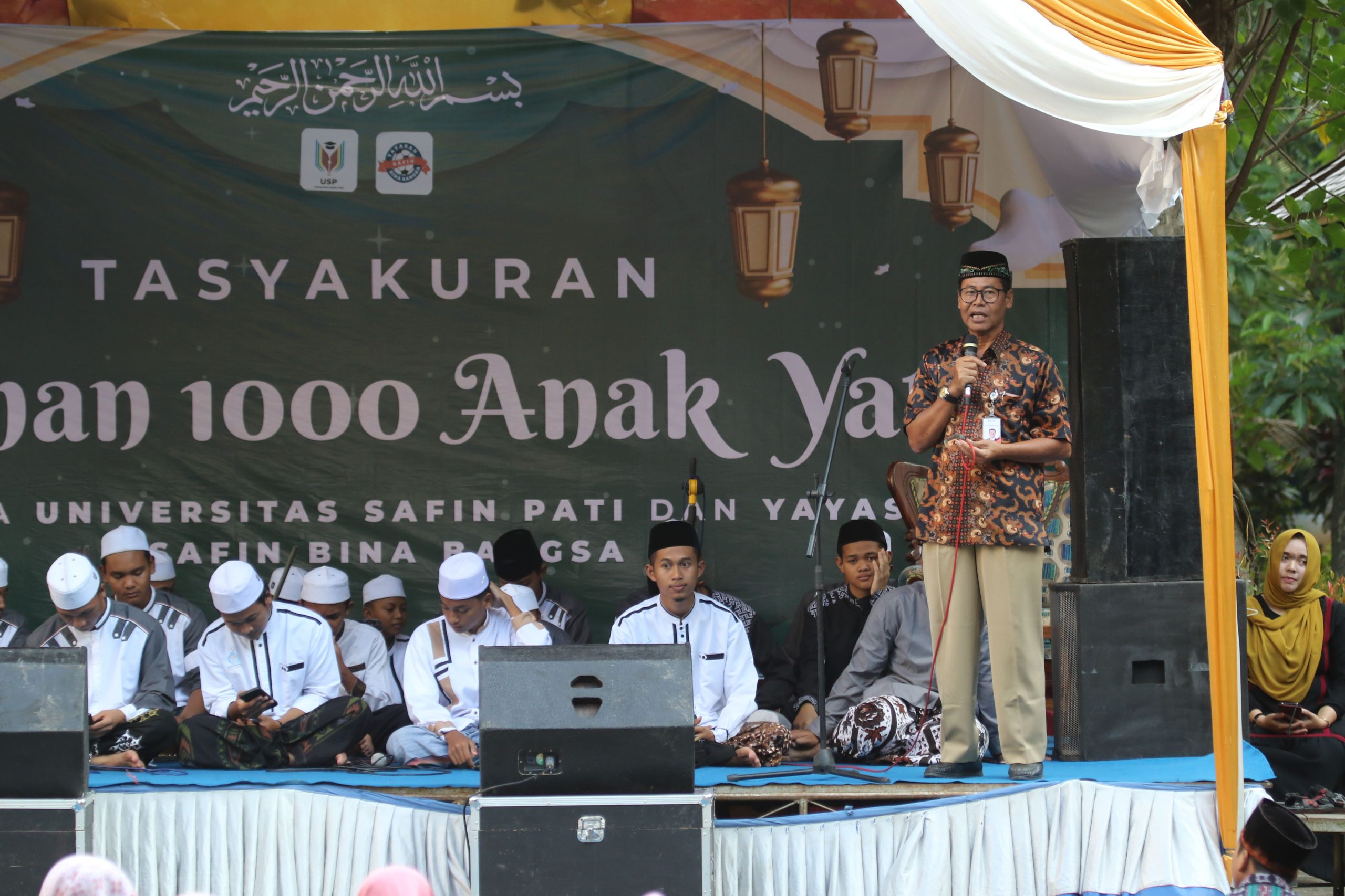 Universitas Safin Pati Adakan Tasyakuran Peresmian Penggabungan 3 Sekolah Tinggi dan Santunan 1000 Anak Yatim